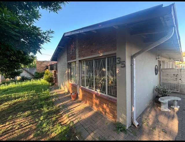 3 BEDROOM HOUSE FOR SALE IN VANDERBIJLPARK CE 2